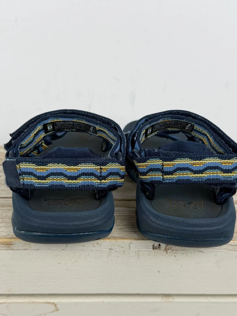 Teva Kid's Hurricane XLT 2 sandals blue yellow & black patterned straps size 12